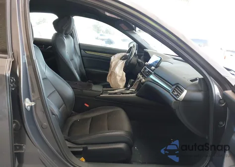 2018 Honda Accord Sport z USA, uszkodzony, nr VIN 1HGCV1F36JA064398